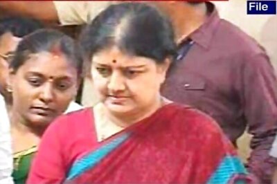 TN: Sasikala's husband granted bail