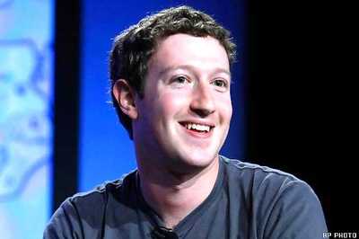 Facebook can un-friend CEO Zuckerberg 'at will'