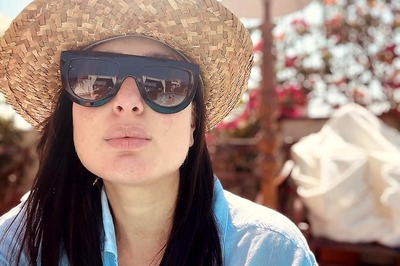 Missed You All: Kareena Kapoor Khan Says Hello to Fans with First Selfie Post Delivery