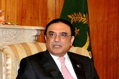 Imran Khan's Party Seeks Disqualification of Ex-president Zardari