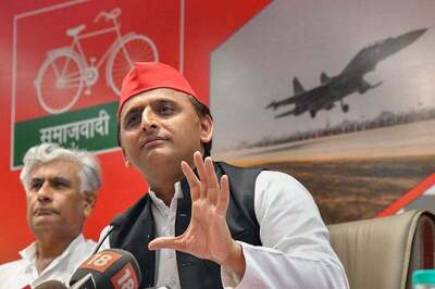 ‘Don’t Believe it’: Akhilesh Yadav on Priyanka Gandhi’s Claim of Eating Into Only BJP Votes, Not SP-BSP