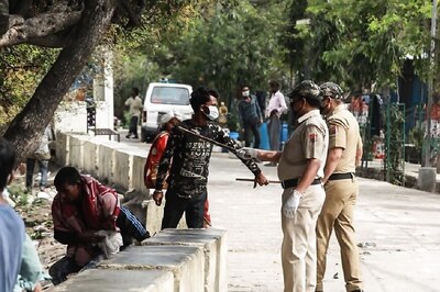 Delhi Police Constable Thrashes Man For 'Hugging People', Suspended