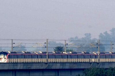 AQI at 305, Delhi Seeing Cleanest Post-Diwali Air Since 2015; Is Worst Yet to Come? See Reports