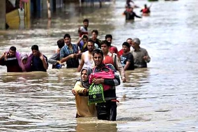 Food packets being flown from Mysore to Kashmir