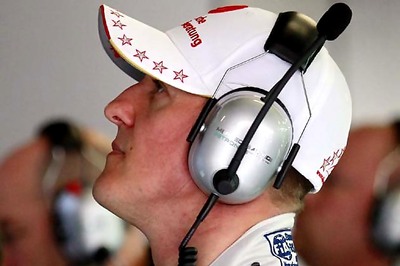 Chinese GP: Schumi tops opening-day practice