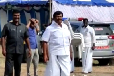 Caught on Cam: Tamil Nadu Minister Hurls Stone at Party Workers, Here's Why | WATCH