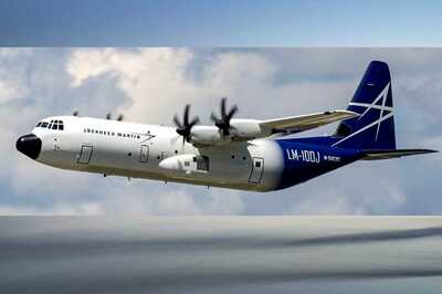 Lockheed Martin LM-100J Creates World Record for Heaviest Plane to Perform 360 Loop - Watch Video