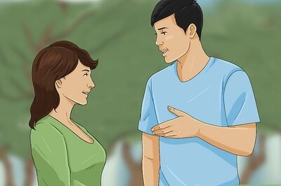 Meeting a Dog for the First Time: 8 Expert Tips