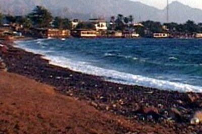 Blast outside Egypt peacekeeping base