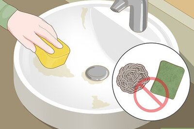 How to Clean and Shine a Porcelain Sink