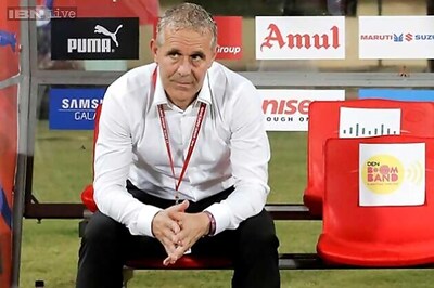 Delhi Dynamos coach criticises players for caving in under pressure