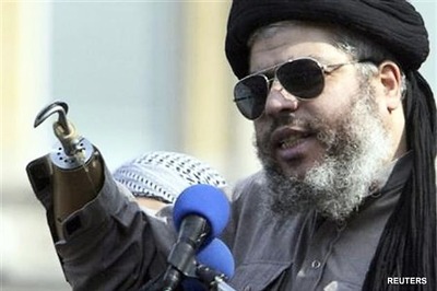 Britain extradites Islamist cleric Abu Hamza to US