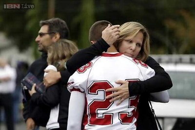 Two killed, four wounded in Washington state school shooting