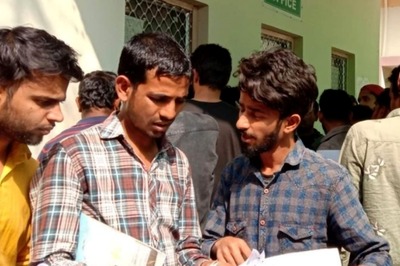 Job Market Reaching Pre-pandemic Levels, Upsurge Expected in Recruitment due to Festive Season: Survey