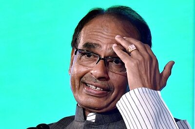 Shivraj Singh Chouhan May Feel the Heat as Congress Govt in MP Likely to File FIR in E-Tendering Scam