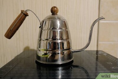 How to Use a Chemex Coffee Maker