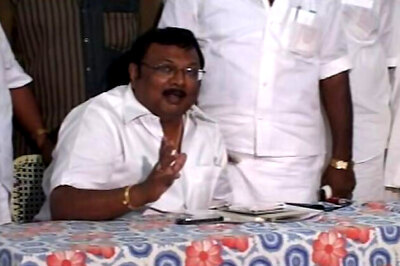 5 DMK ministers resign after party withdraws support to UPA