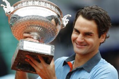 Federer wins French Open, creates history