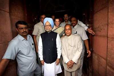 PM 'directly blaming' Pranab for slowdown: BJP