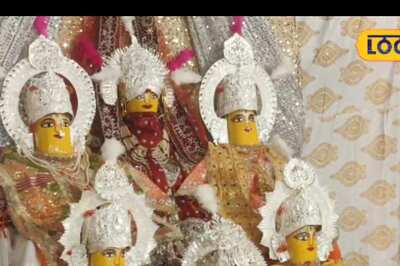 Agra’s Historic Ramlila Begins with Worship of 150-Year-Old Silver Crown