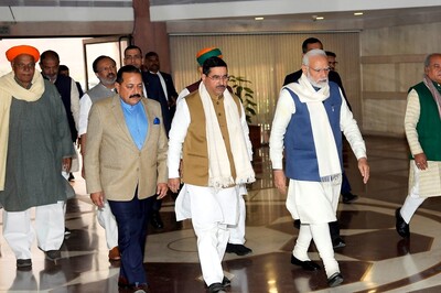 News18 Afternoon Digest: Make Millets as Popular as Yoga, PM Modi Tells BJP MPs; RaGa Says Good News To Come Soon From Rajasthan & Other Top Stories