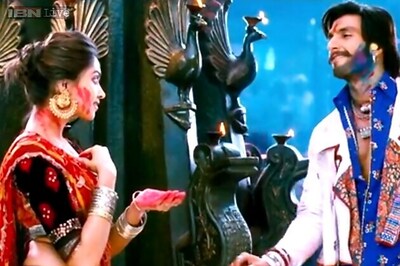 Ram Leela: Watch Deepika Padukone entice Ranveer Singh in new song
