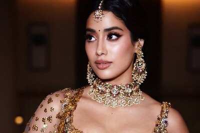 Janhvi Kapoor Reveals She Asked Paparazzi Not To Click From Behind: 'I Do Not Like How...'