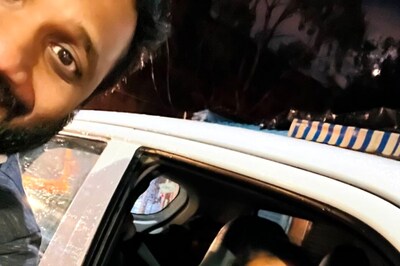 Woman Babysitting Her Daughter While Driving Cab in Bengaluru Has Inspired the Internet