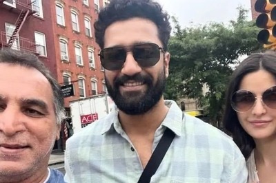 Vicky Kaushal And Katrina Kaif Holiday Photo From New York Goes Viral, Couple Pose With Fan