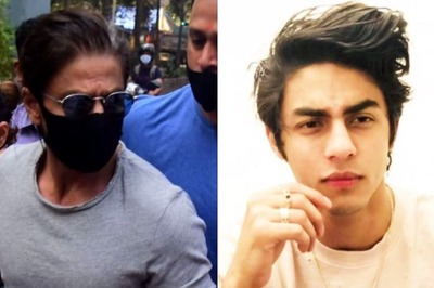 Shah Rukh Khan Meets Aryan Khan at Arthur Road Jail; First Meeting Since Son's Arrest
