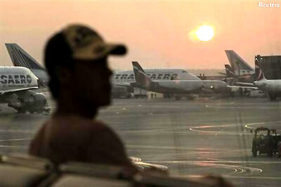 Russia shows growing impatience over Snowden's airport stay