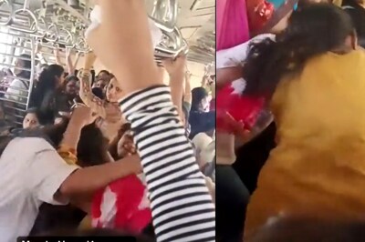 WATCH: Three Women Passengers Hit Each Other, Pull Hair Over a Seat on Mumbai Local