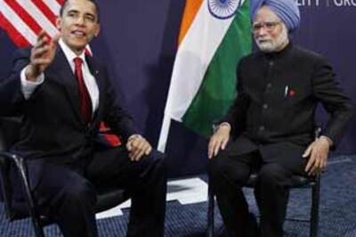 Obama walks up to meet Manmohan at G20 meet