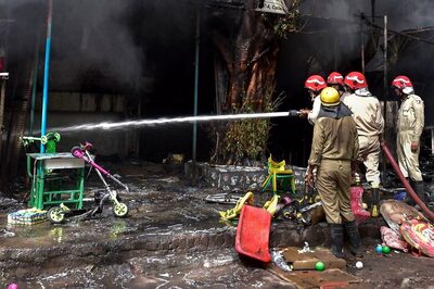 Delhi: Over 20 Shops Gutted in Massive Fire at Jhandewalan Cycle Market; No Casualty Reported