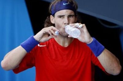 Federer tips Nadal to win Australian Open
