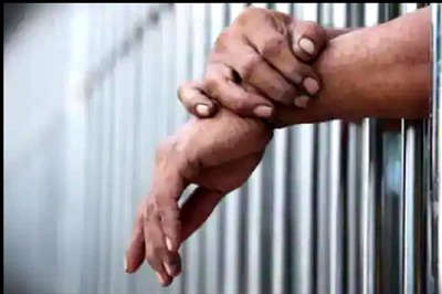 Delhi College Girl Dupes Elderly Neighbour, Transfers Lakhs Into E-wallet; Arrested