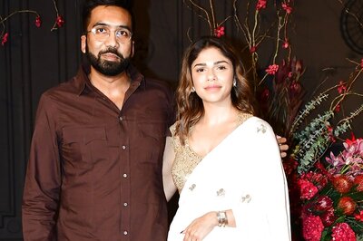 Sharmin Segal Redefines Simplicity In A Saree At Sonakshi- Zaheer’s Wedding Reception