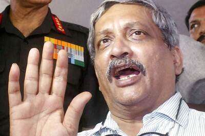 Donation to Army Voluntary: Parrikar on MNS Diktat