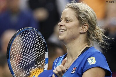 Clijsters cruises into Doha final