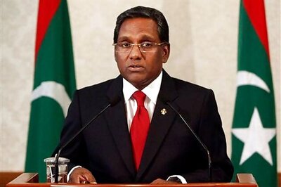 Maldives new president Hassan calls for calm
