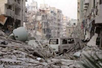 Israeli warplanes pound Beirut suburbs