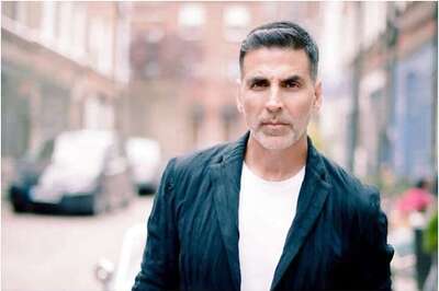 Akshay Kumar Beats Mumbai Traffic by Taking a Metro Ride, Shares Video with Fans