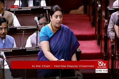 Will cut my head and offer at your feet, Smriti Irani tells Mayawati