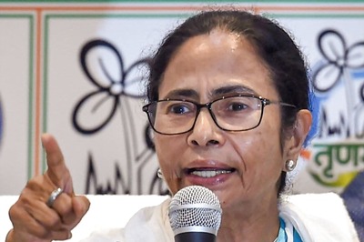 Mamata Banerjee Claims Her Phone Being Tapped as WhatsApp 'Snoopgate' Scandal Swirls