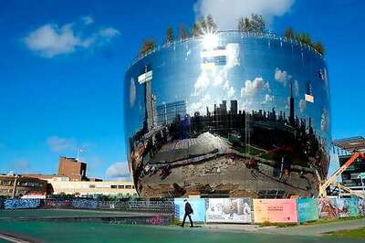 Mirrored Depot Will Open Dutch Museum's Storage To Public