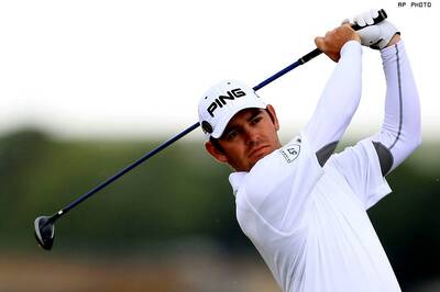 Oosthuizen takes the lead at St. Andrews