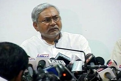 Nitish slams 'Shaheed Asthi Yatra', says BJP spreading communal hate