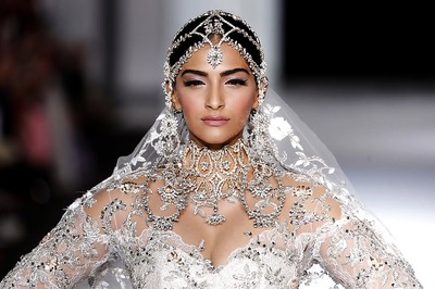 Sonam Kapoor on Wedding Plans: Will Talk About It When Male Actors Are Asked The Same Questions