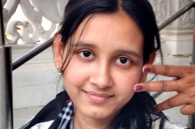 Girl Asks X Users To Edit Her Photobombed Pic; Here Are The Results