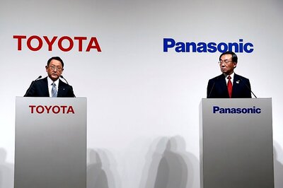 Toyota and Panasonic Considering Partnership to Develop Batteries for Electric Vehicles